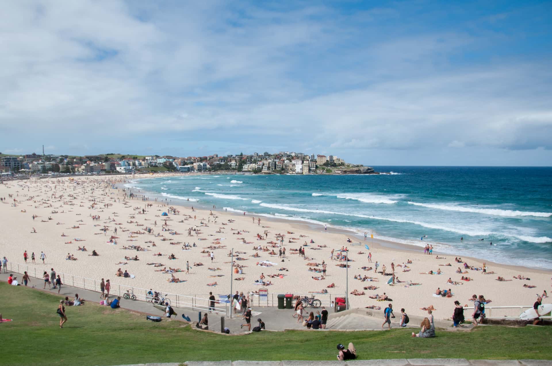 Half Day City tour with Bondi Beach Tour in Australia New Zealand City Break
