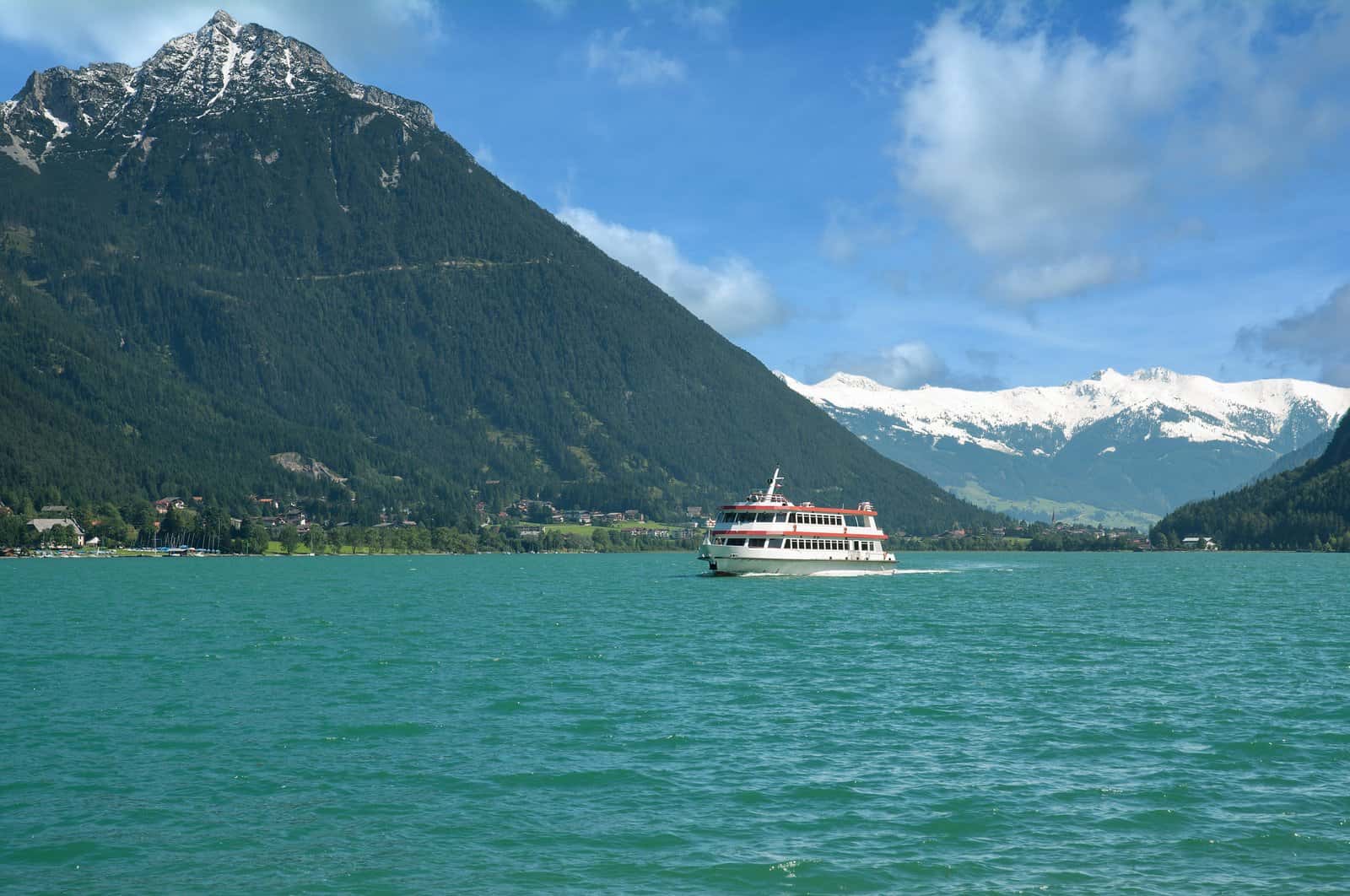 Cruising on Lake Brienz in Switzerland
