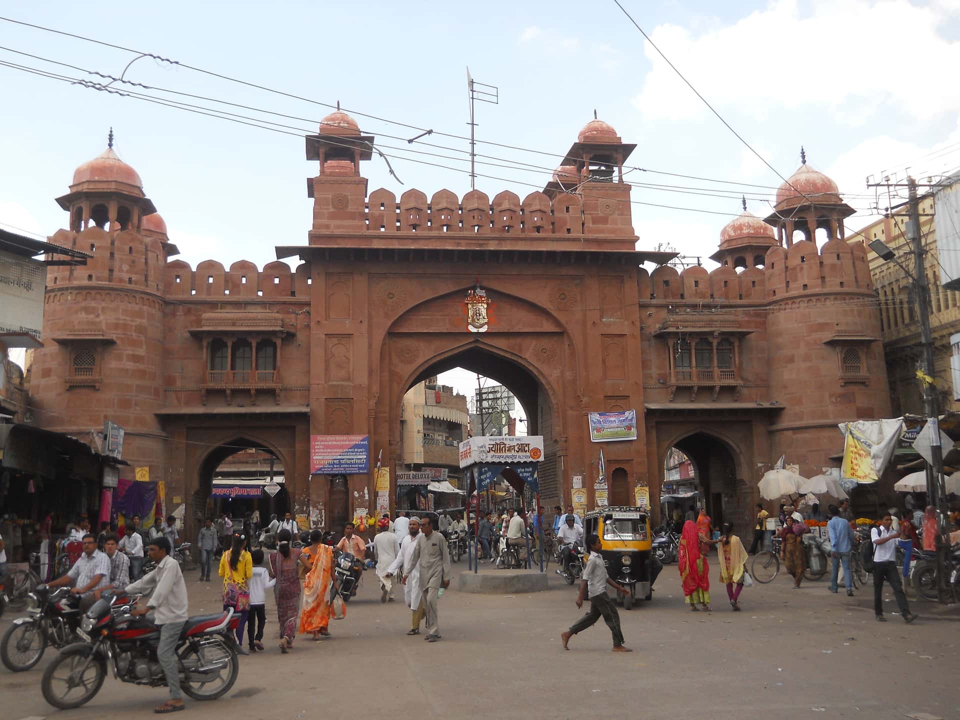 Indulge in shopping at Kote Gate in Golden Triangle