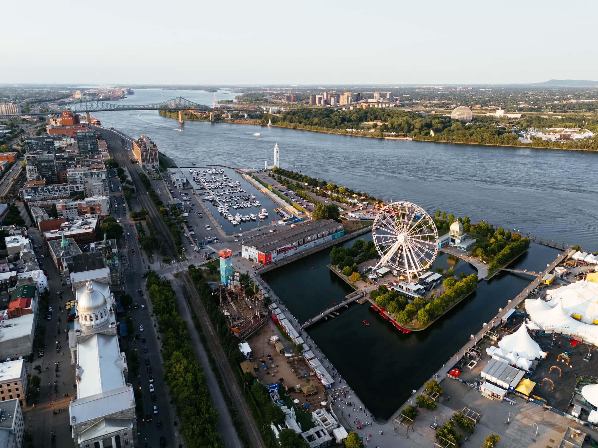 Montreal City Tour in Canada Group Tours
