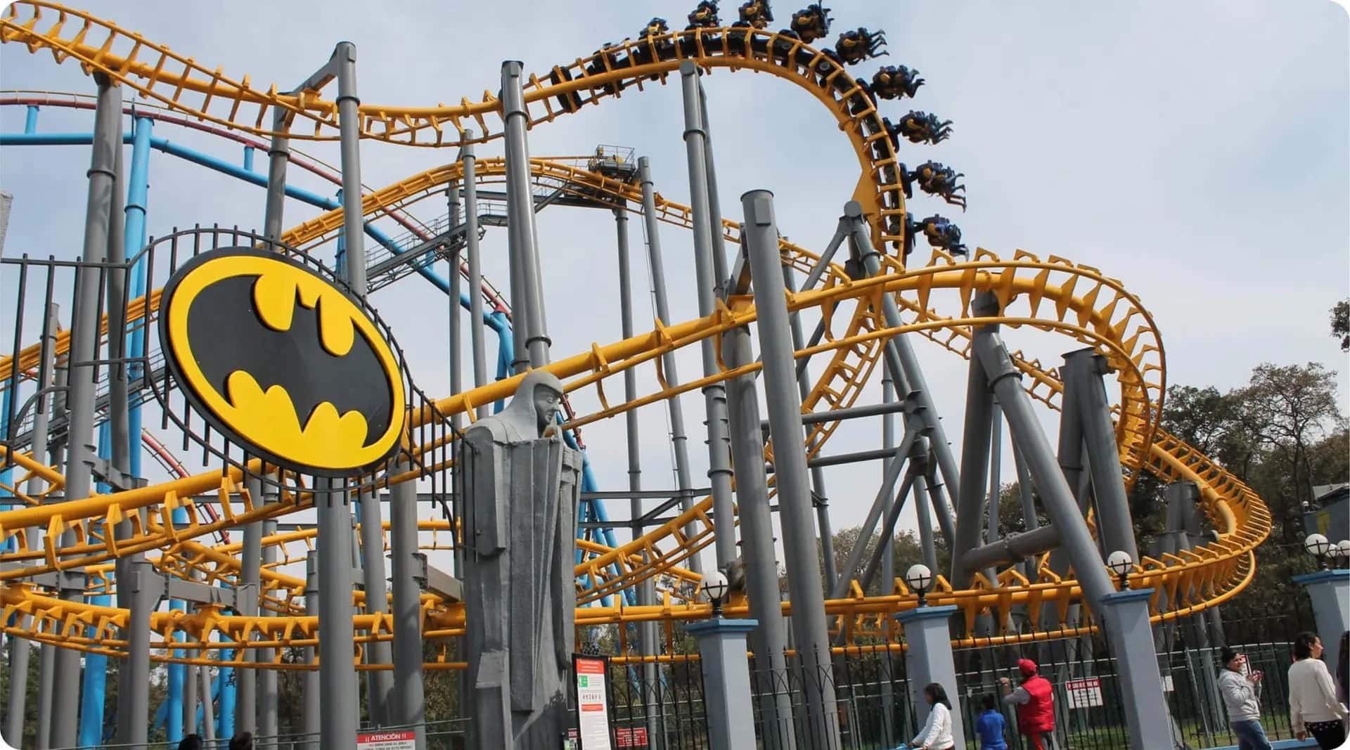 Six Flags Mexico Theme Park - Admission in Mexico