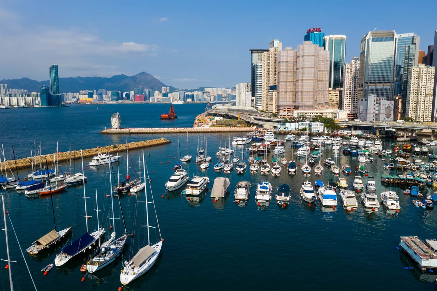 Take A Cruise Around The Harbour in Hong Kong City Break
