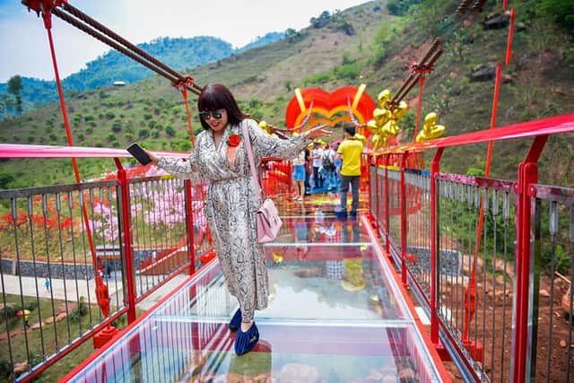 Rong May Glass Bridge 