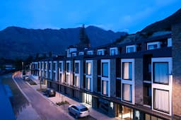 DoubleTree by Hilton Queenstown Exterior View