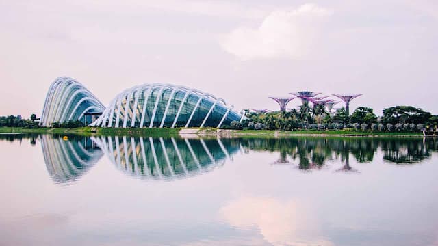 Free And Easy Singapore