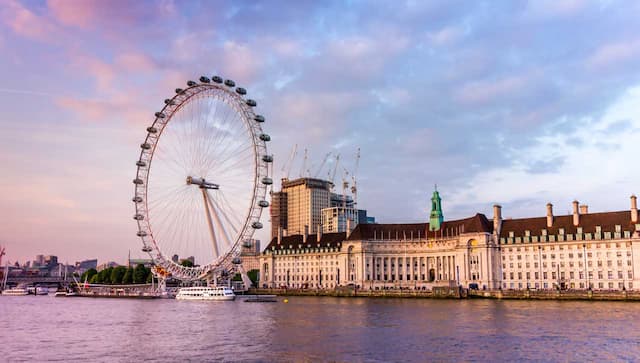 Highlights of London & Paris by Van