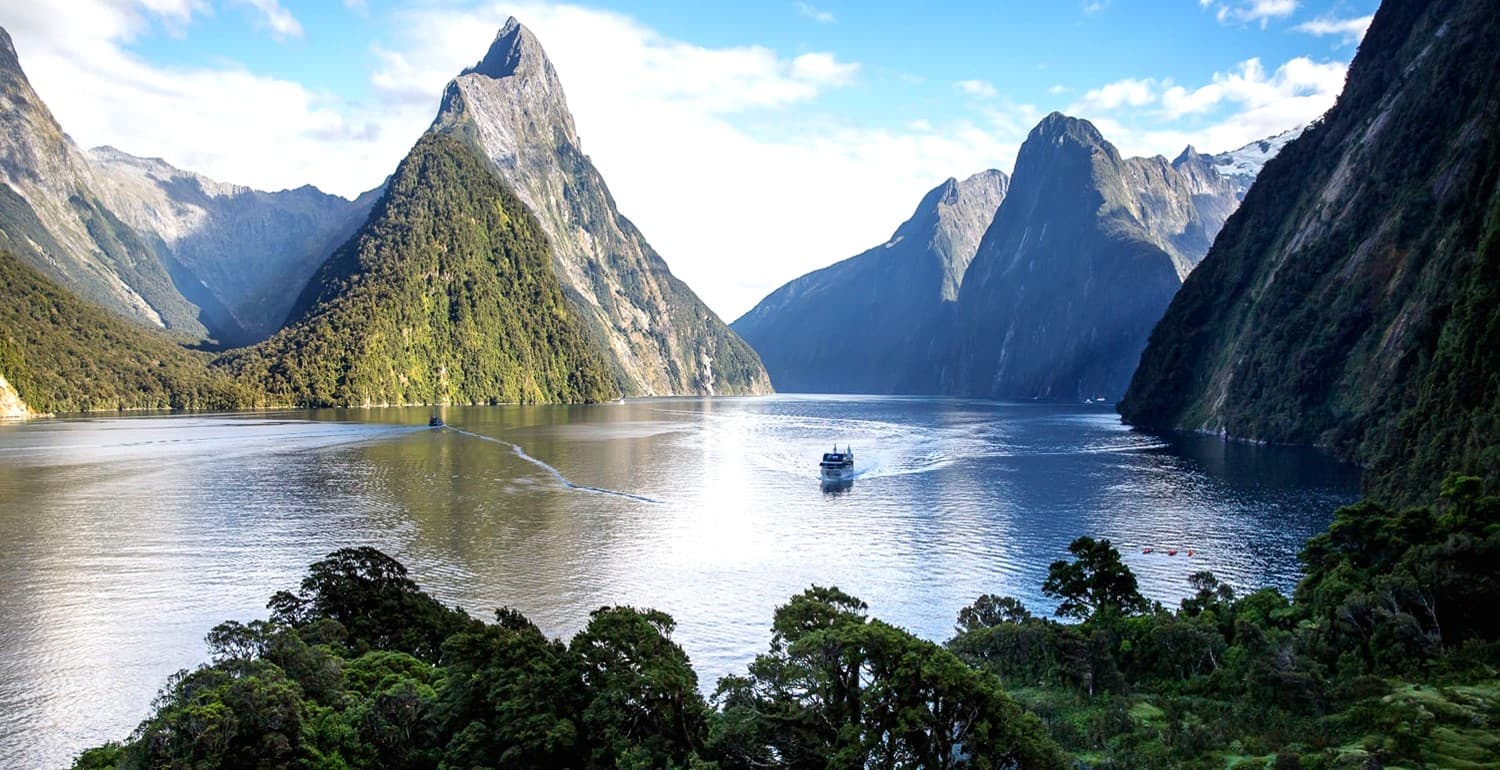 Queenstown to Milford Sound