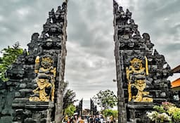 Tanah Lot Temple