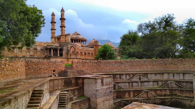 Champaner Weekend Gateways
