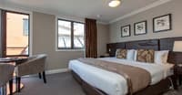 Oaks Shores Room