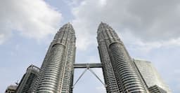  Petronas Twin Towers