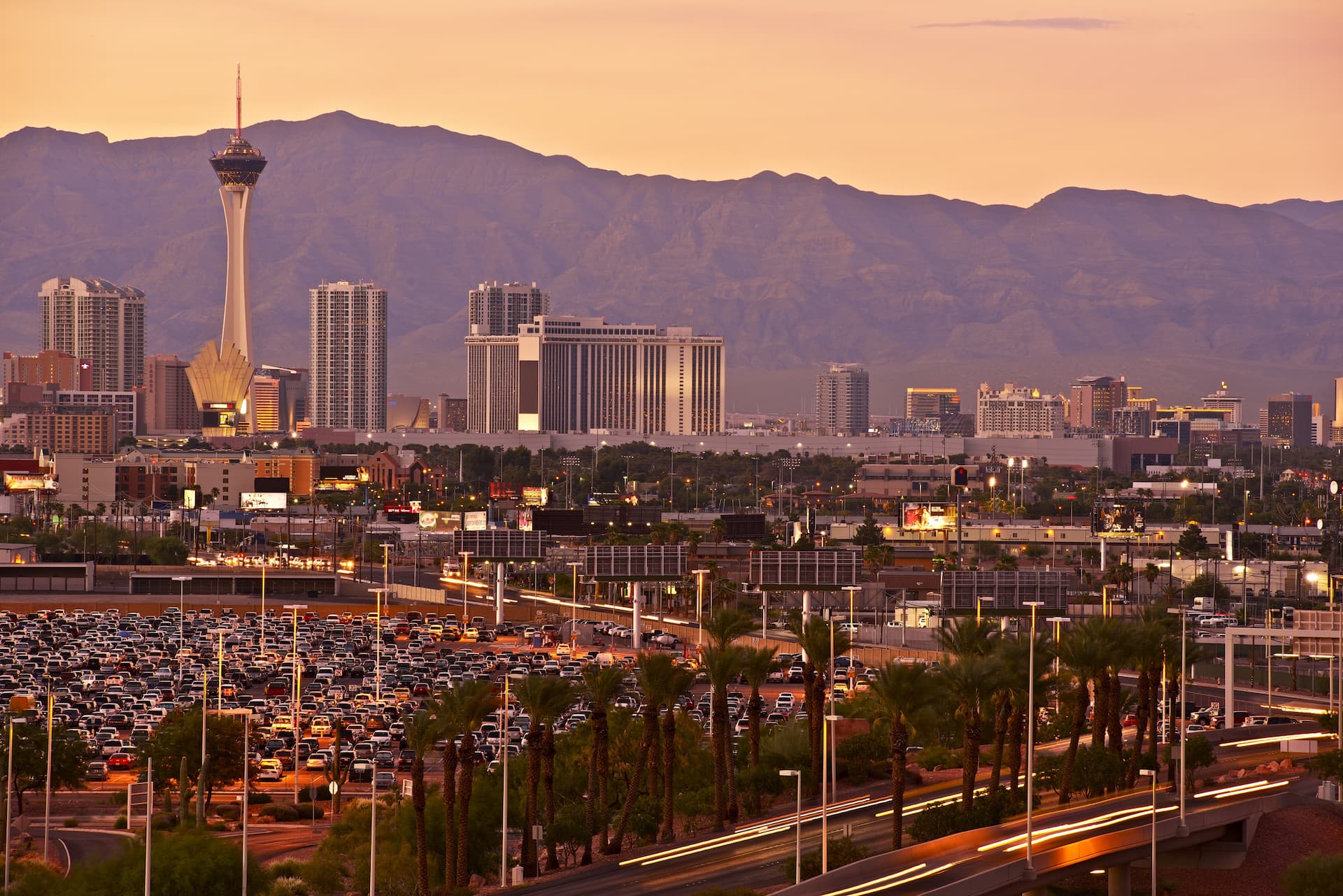 Walking tour of Las Vegas strip