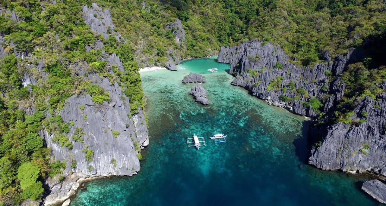 Cadlao Lagoon