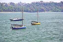Dona Paula Beach