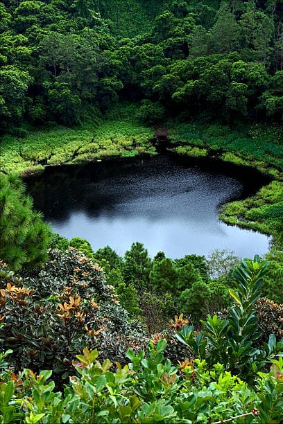 CRATER OF THE TROU AUX CERT