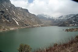 Tsomgo Lake 