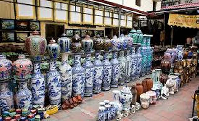 4-Hour Bat Trang Ceramics Village Tour