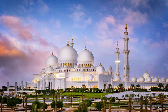 Abu dhabi mosque 3.jpg