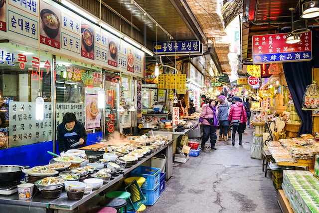 Dongdaemun Market Seoul.jpg