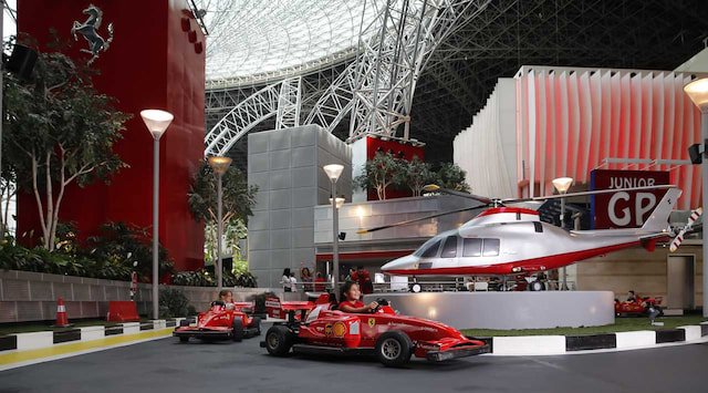 Ferrari World 6.jpg