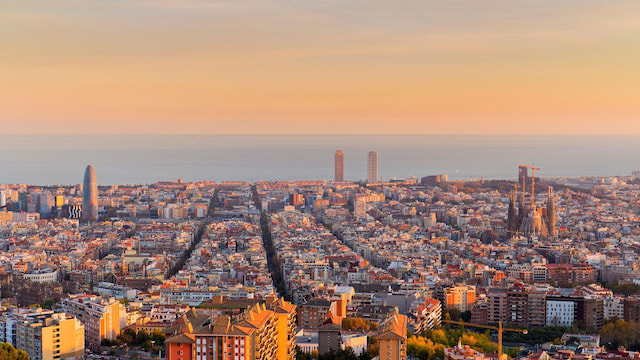 Guided-city-tour-of-Barcelona.jpg