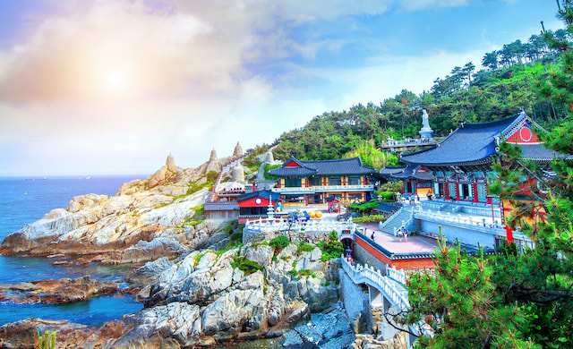 Haedong Yonggungsa 2.jpg