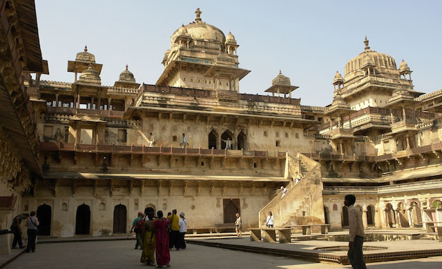 Jehangir Mahal.jpg
