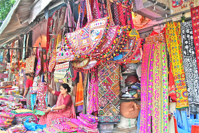 Kinari Bazar, A Place For Shopaholic.jpg