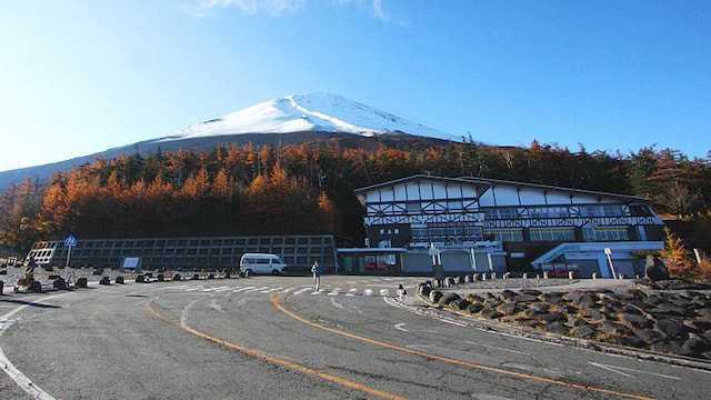 Mt Fuji 5th station 2.jpg