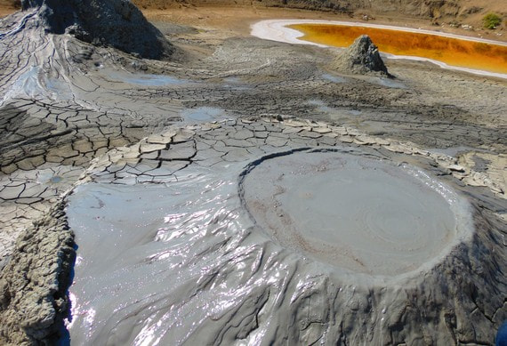 Mud_Volcanoes_.jpg