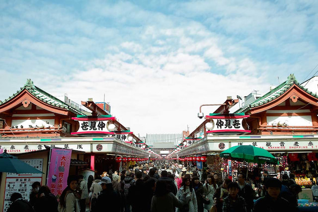 NAKAMISE SHOPPING STREET 2.jpg