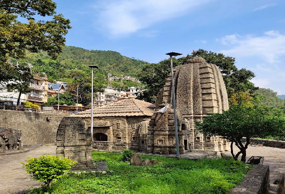 shri-triloknath-temple.jpg