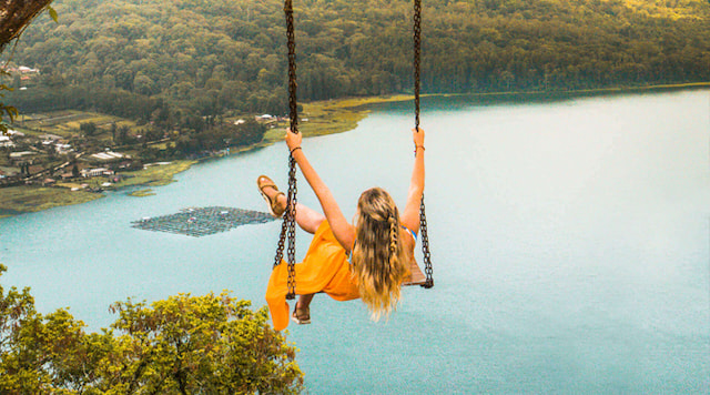 wanagiri-hidden-hills-swing.jpg
