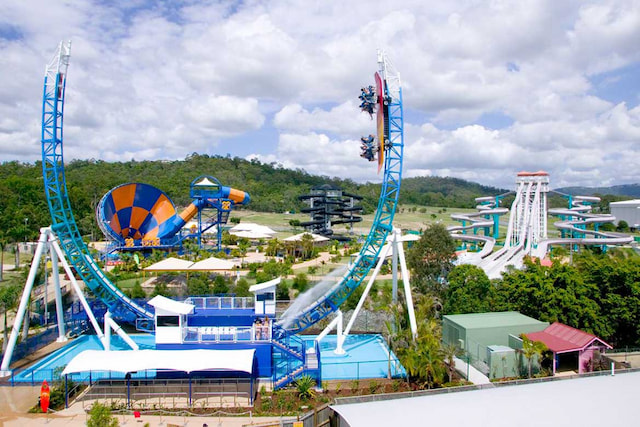 Dreamworld 3.jpg