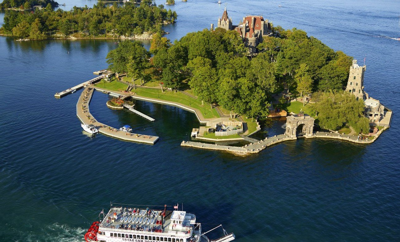1000 island Cruise