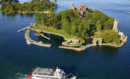 1000 island Cruise