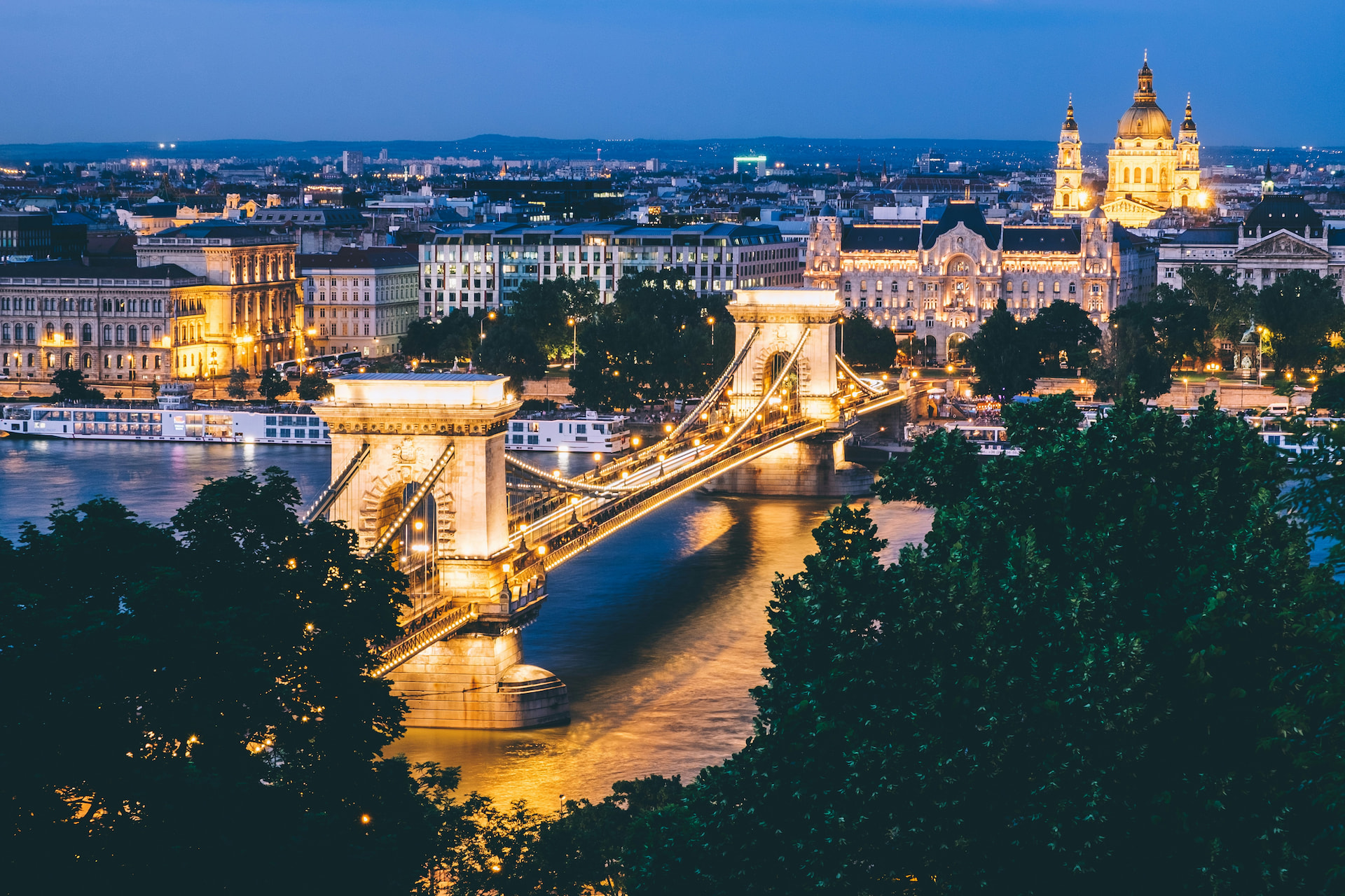 Budapest Chain Bridge Night View 1