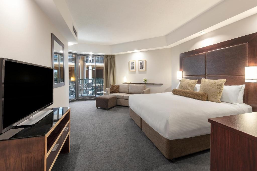 Amora Riverwalk Delux Room