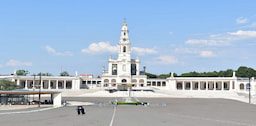 Fatima Full Day Trip from Algarve