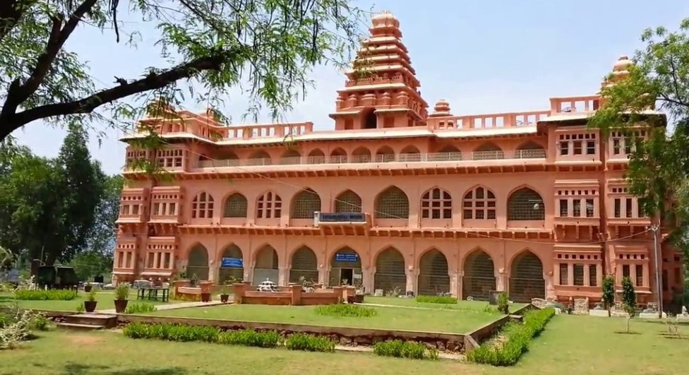 Chandragiri Fort
