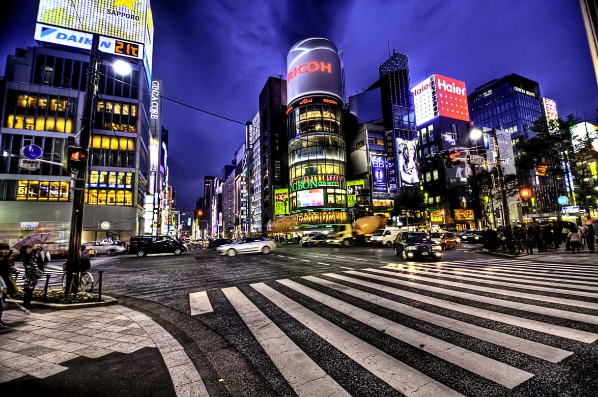 Ginza_at_Night,_Tokyo