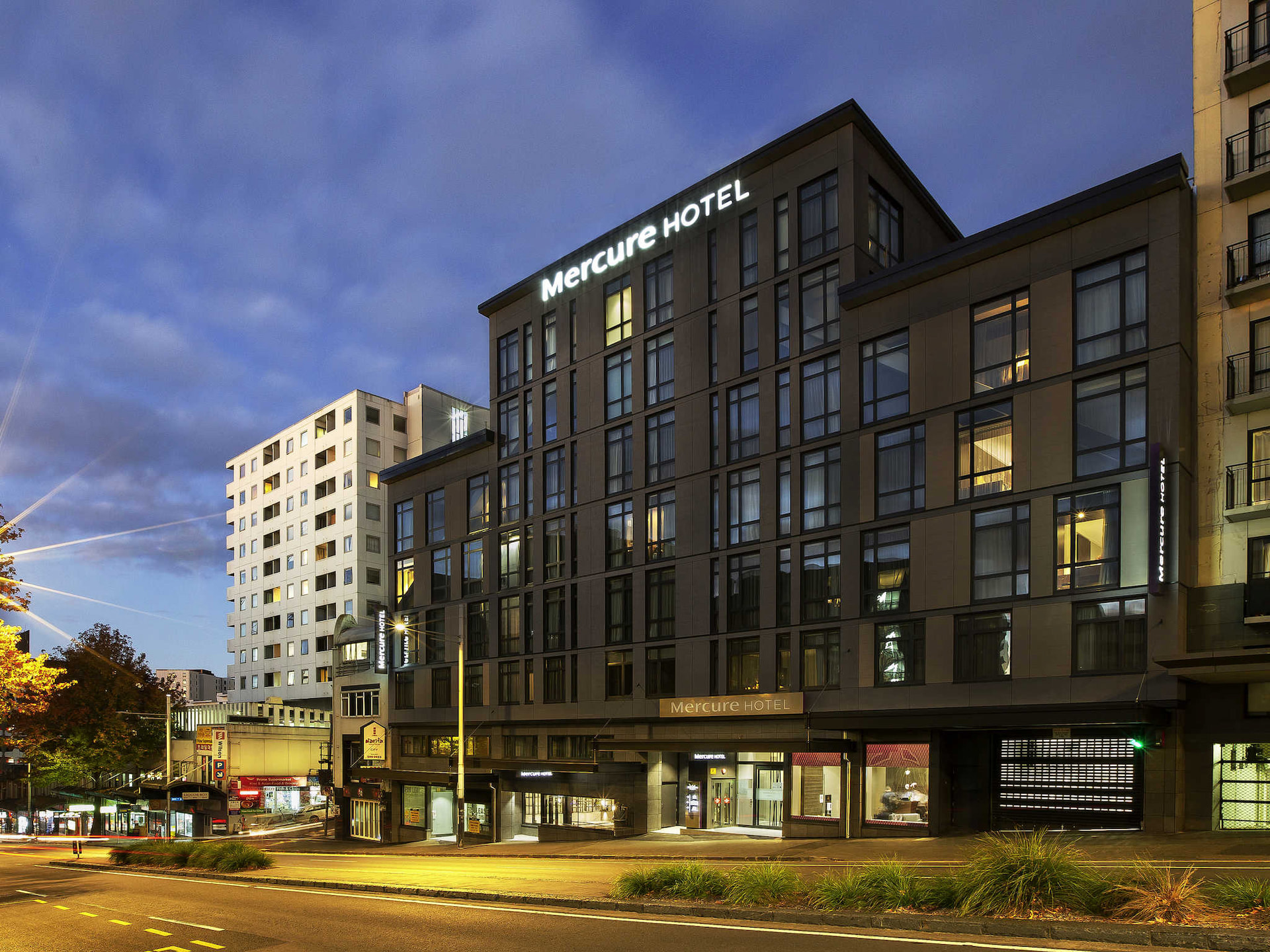 Grand Mercure Auckland - Exterior View