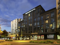 Grand Mercure Auckland - Exterior View