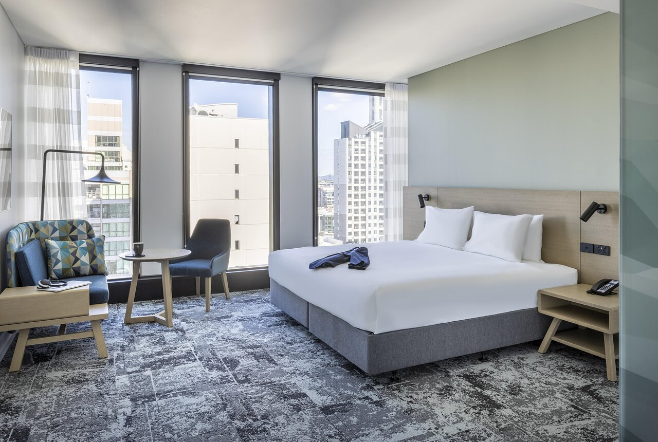 Holiday Inn Express Auckland Room