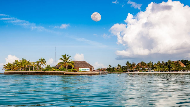 Holiday Inn Resort Kandooma Maldives