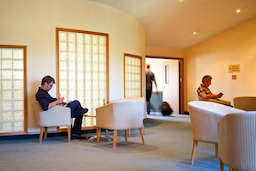 MacKenzie Country Inn - Lobby Area