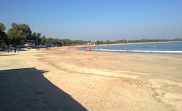 Nagoa Beach