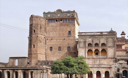Raja Mahal