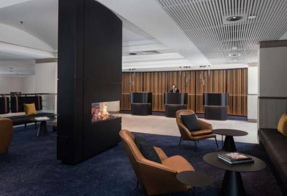 Reception Rydges Capital Hill