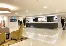 Sudima Auckland Airport Lobby